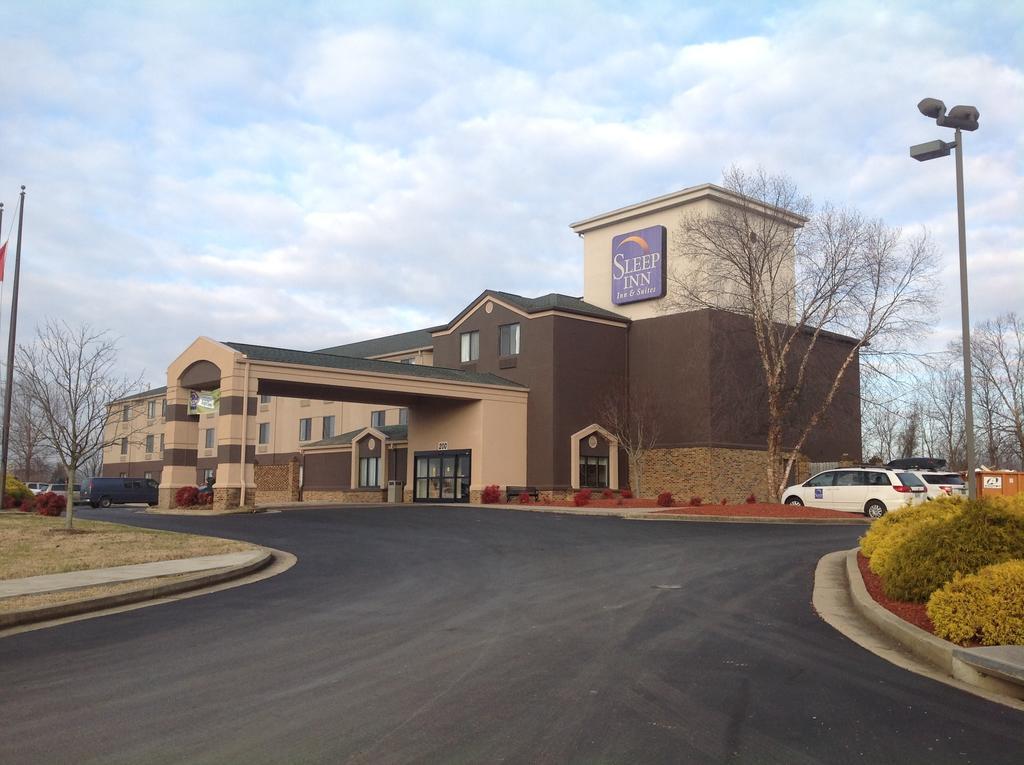 Sleep Inn & Suites Kingsport Tricities Airport Bagian luar foto
