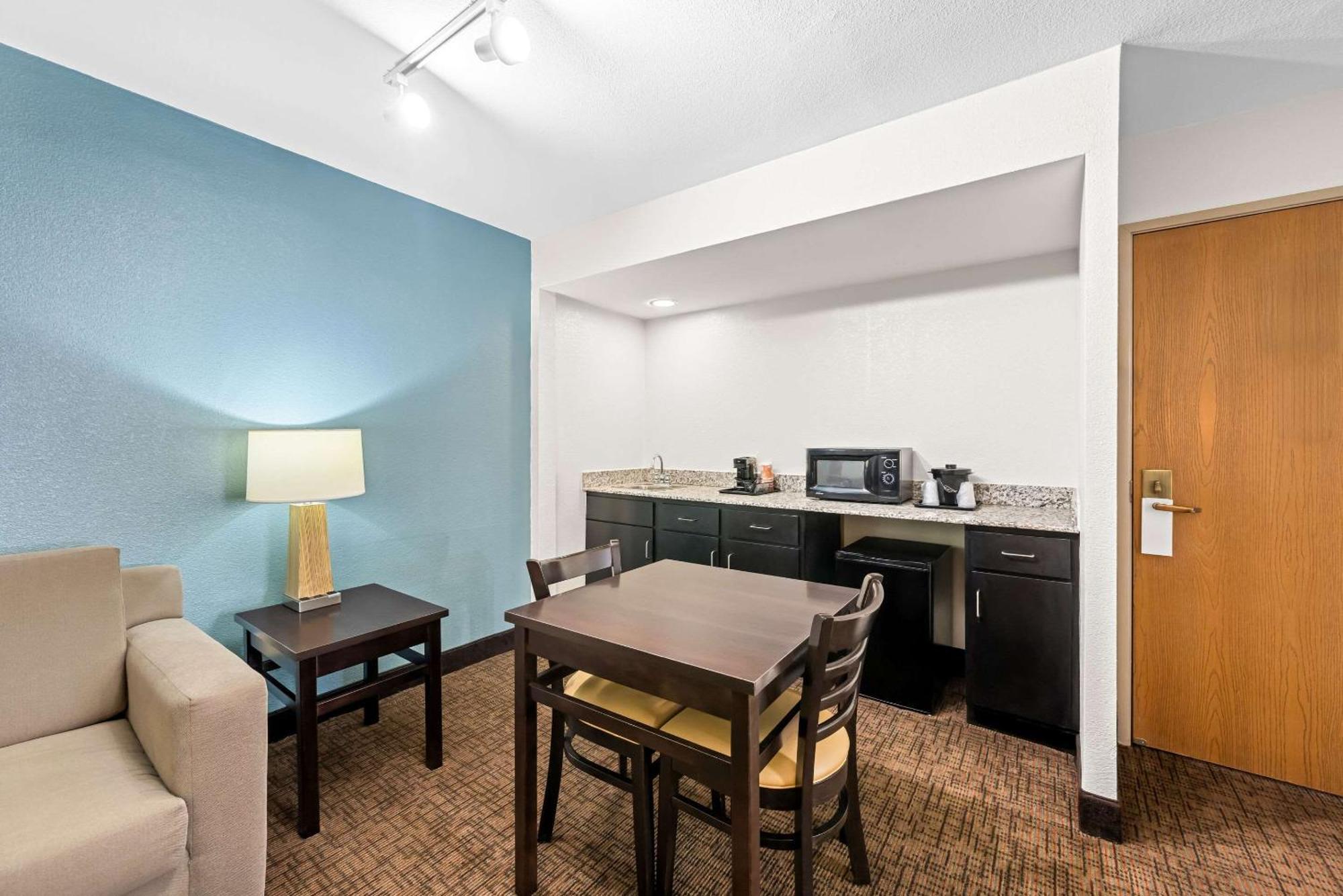 Sleep Inn & Suites Kingsport Tricities Airport Bagian luar foto