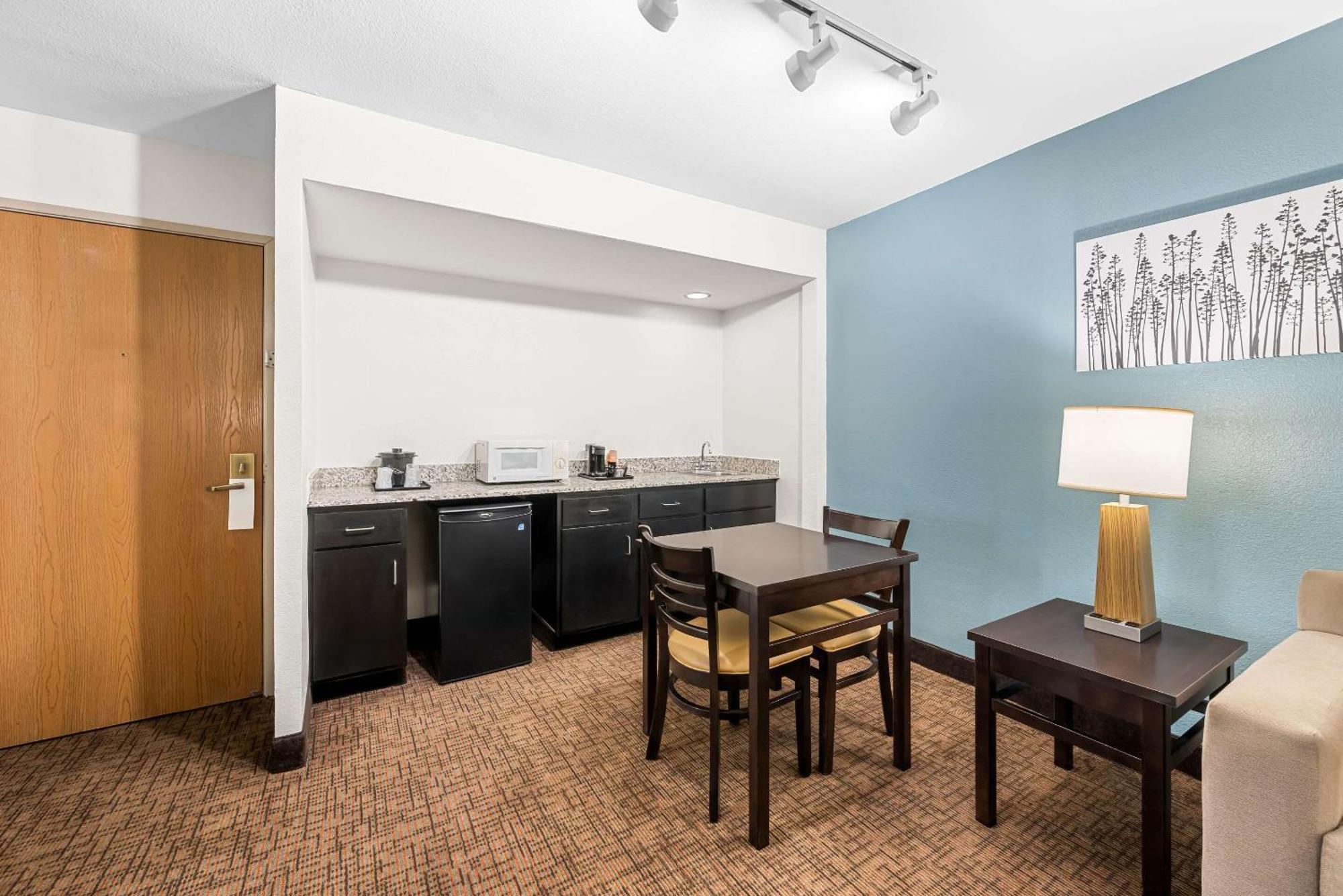 Sleep Inn & Suites Kingsport Tricities Airport Bagian luar foto