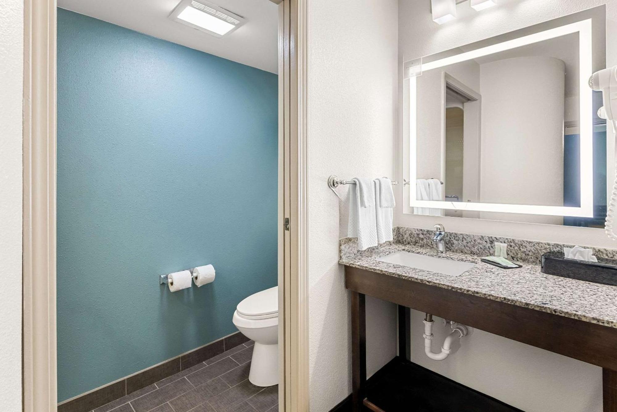 Sleep Inn & Suites Kingsport Tricities Airport Bagian luar foto