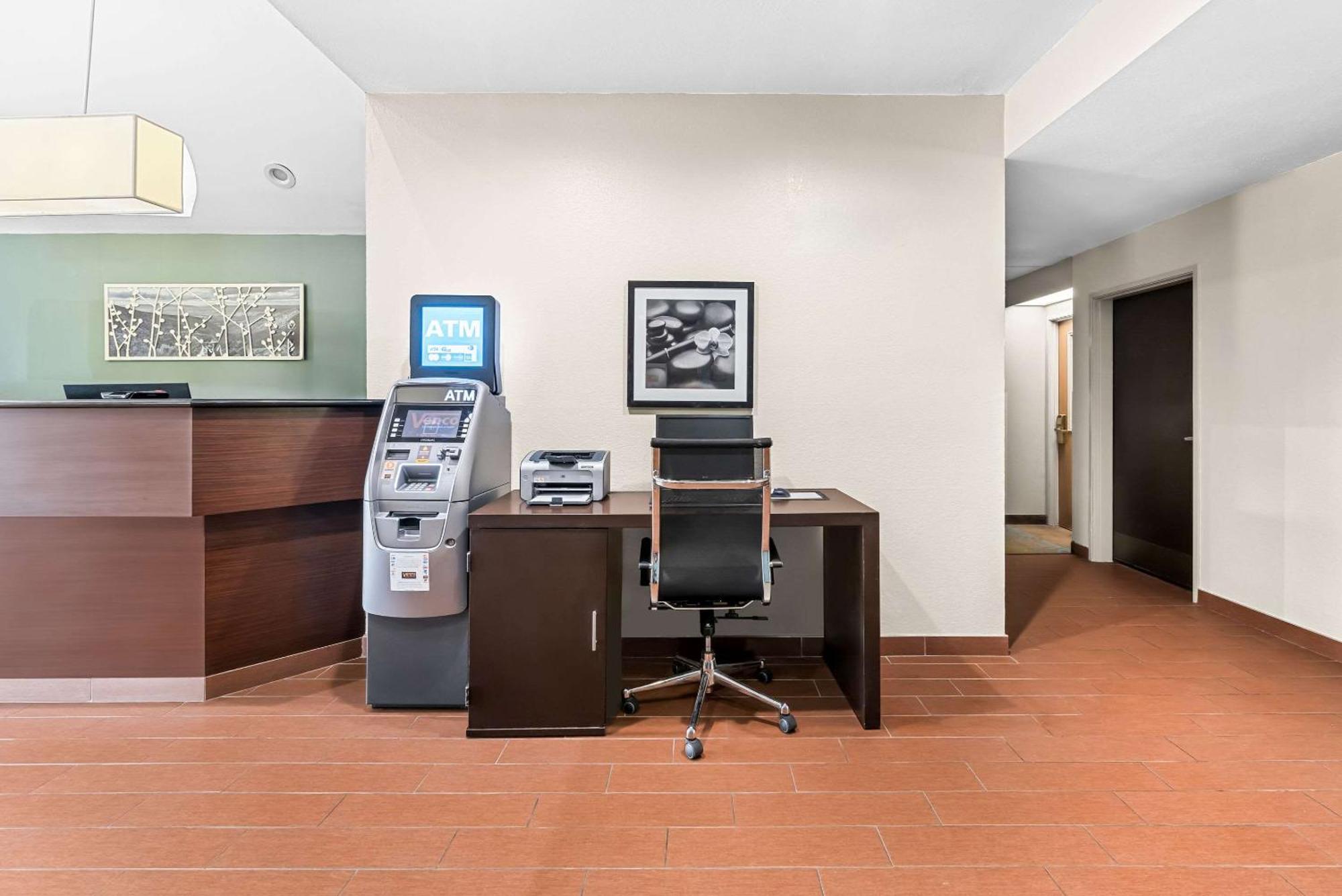 Sleep Inn & Suites Kingsport Tricities Airport Bagian luar foto