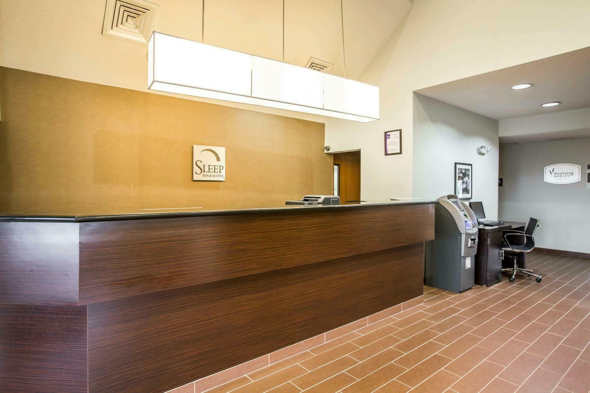 Sleep Inn & Suites Kingsport Tricities Airport Bagian luar foto